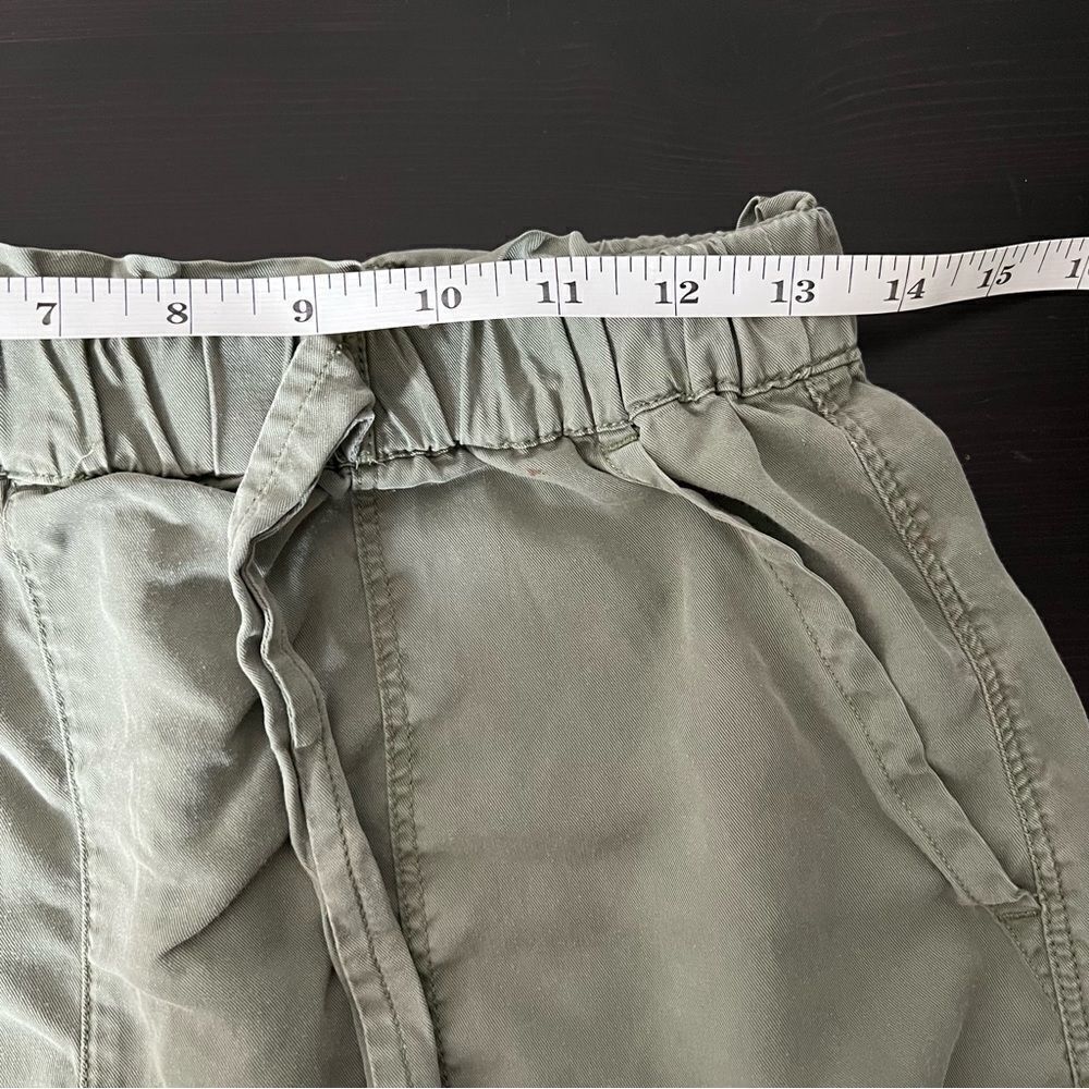 Aerie Shorts Womens Small Olive Green Elastic Waist Pockets Pull On Lightweight - Picture 7 of 9